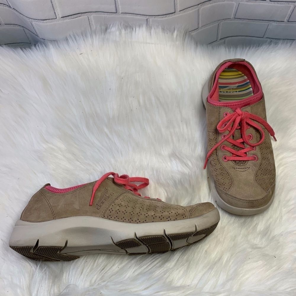 Dansko Elise Tan Suede Leather Lace Up Sz 37/6.5